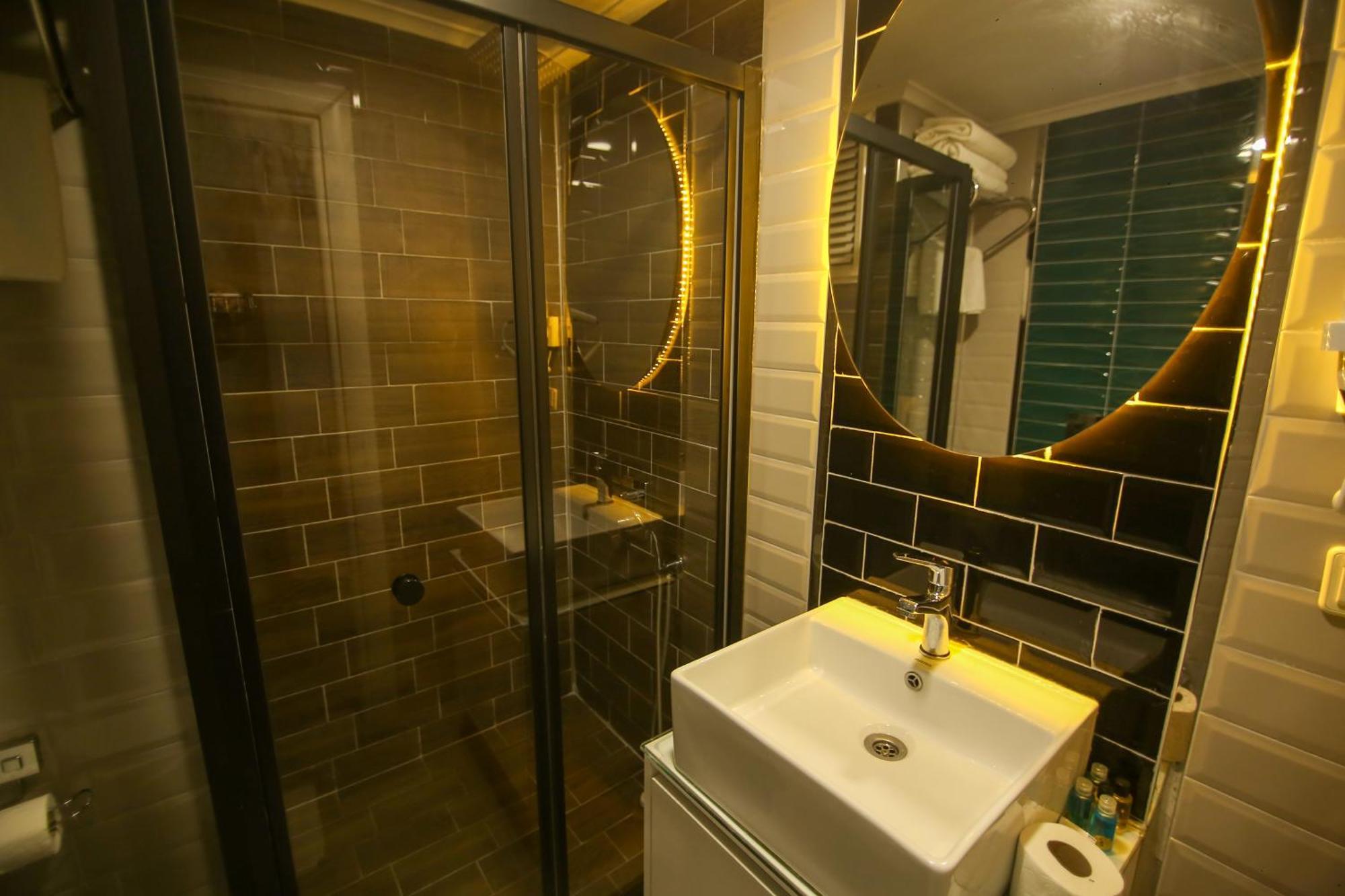 Cevik Palace Hotel อันตัลยา ภายนอก รูปภาพ