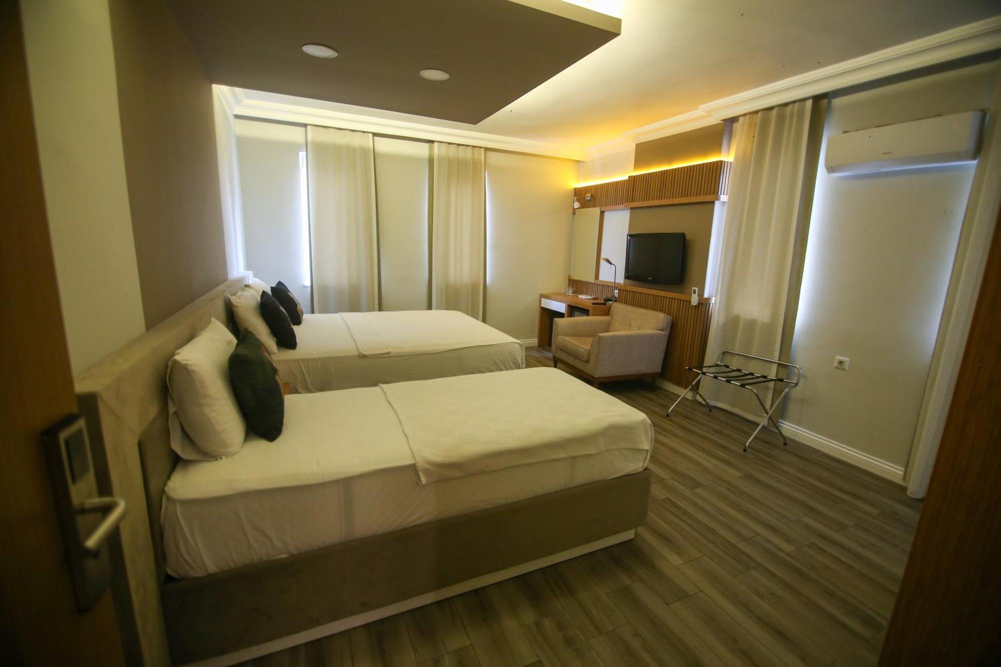 Cevik Palace Hotel อันตัลยา ภายนอก รูปภาพ