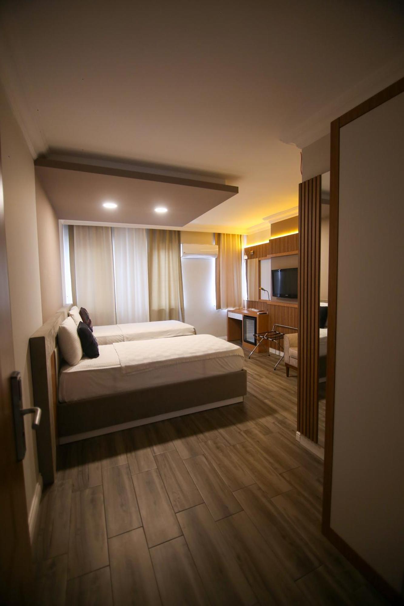 Cevik Palace Hotel อันตัลยา ภายนอก รูปภาพ