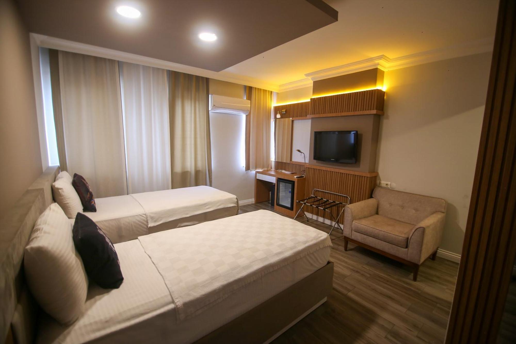 Cevik Palace Hotel อันตัลยา ภายนอก รูปภาพ