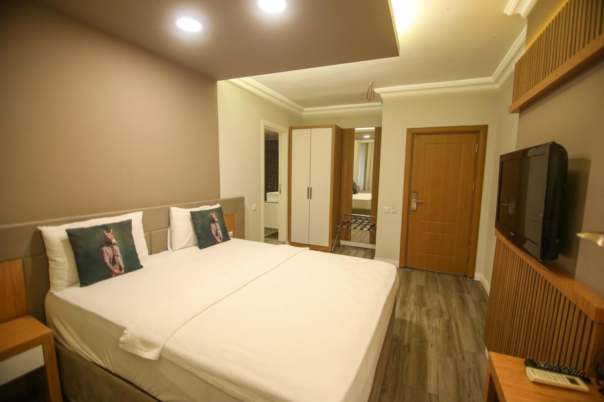 Cevik Palace Hotel อันตัลยา ภายนอก รูปภาพ