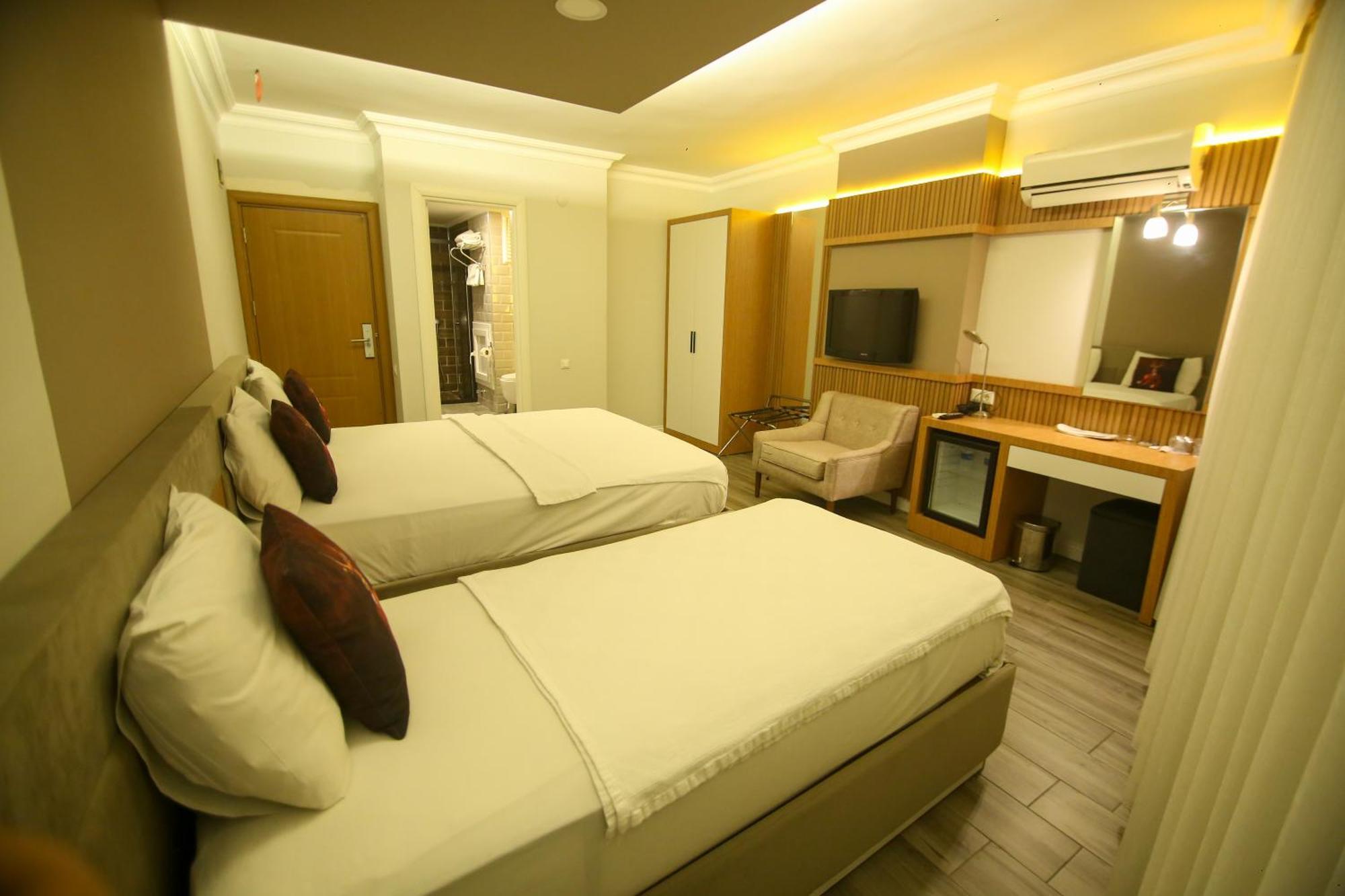 Cevik Palace Hotel อันตัลยา ภายนอก รูปภาพ