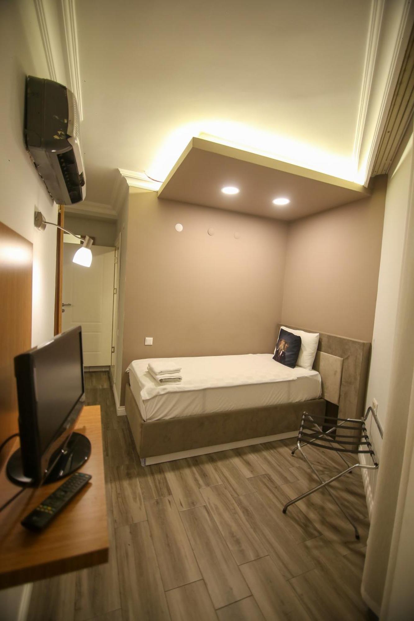 Cevik Palace Hotel อันตัลยา ภายนอก รูปภาพ