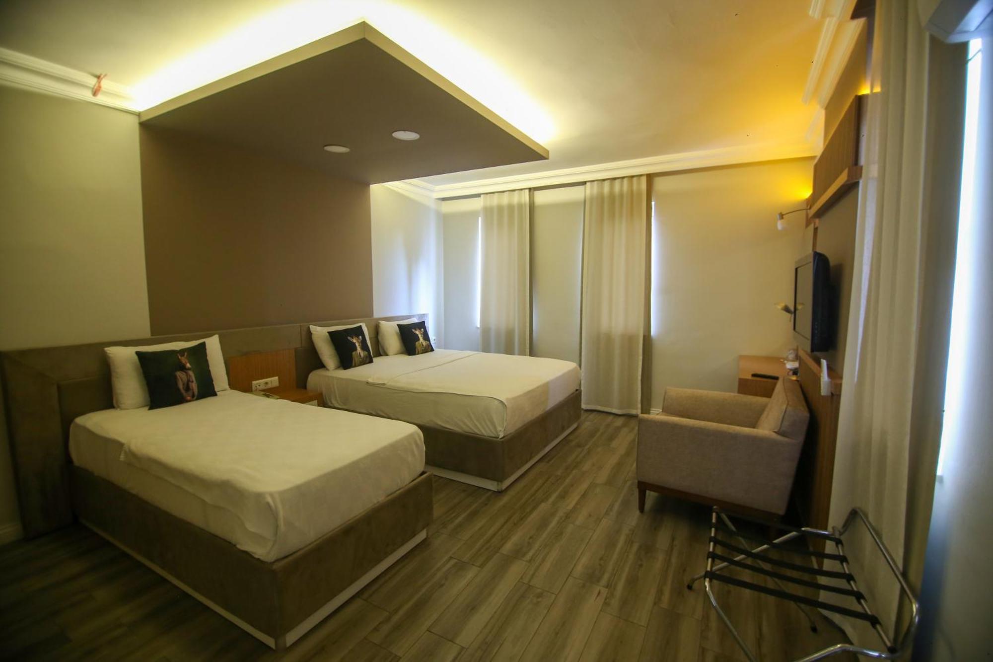 Cevik Palace Hotel อันตัลยา ภายนอก รูปภาพ
