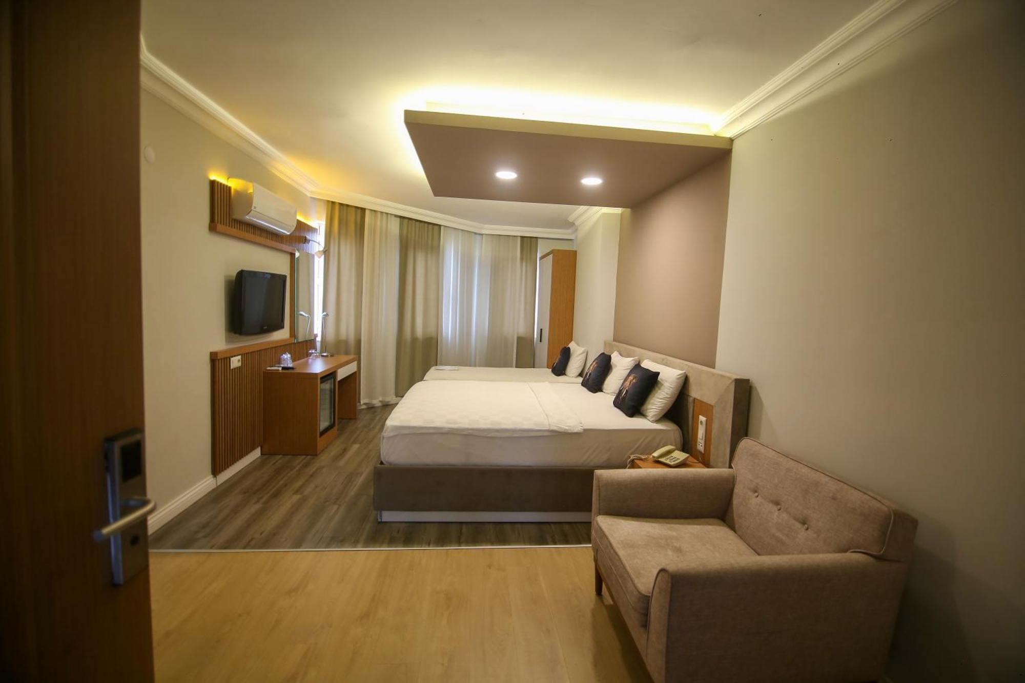 Cevik Palace Hotel อันตัลยา ภายนอก รูปภาพ