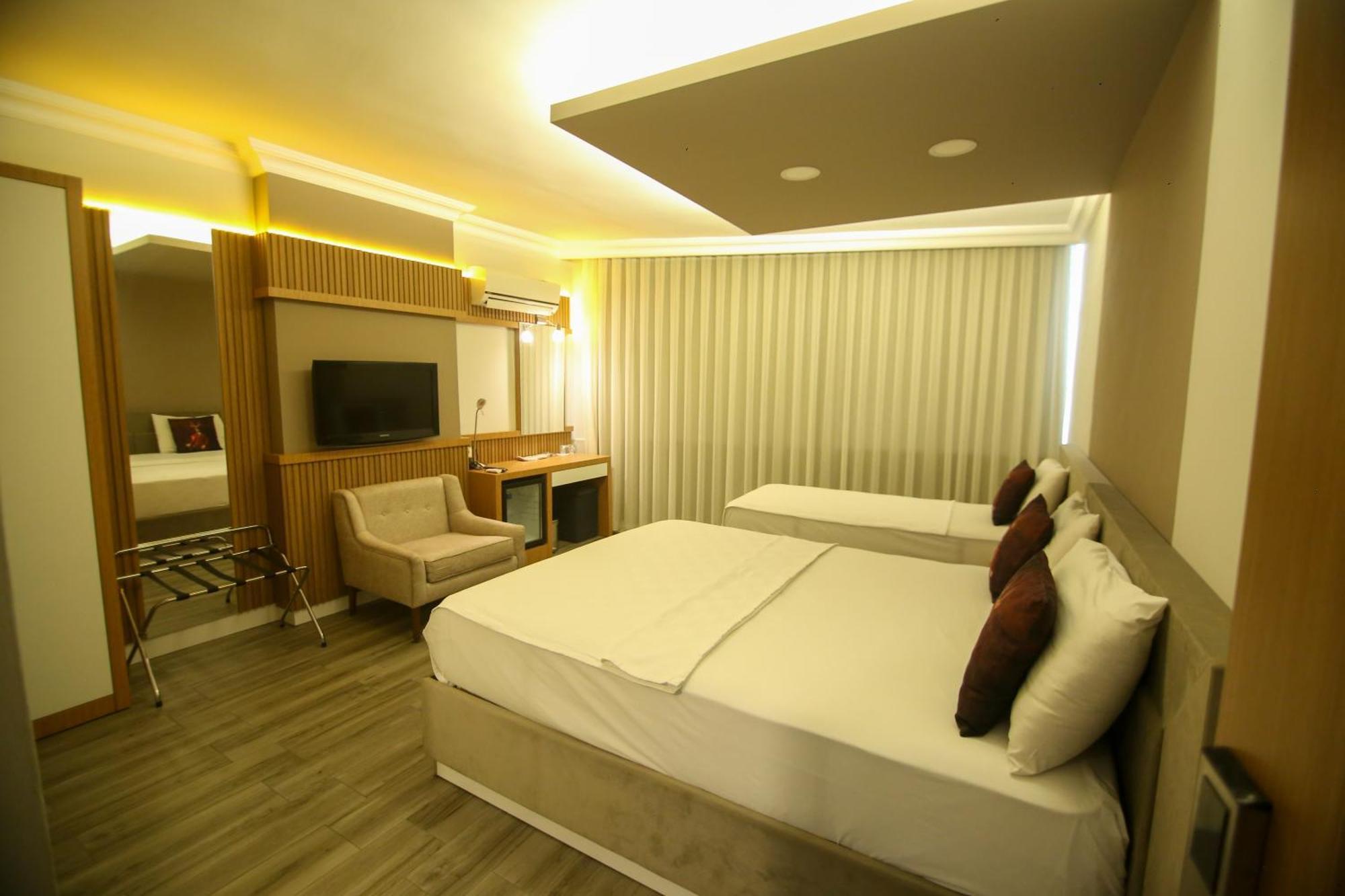 Cevik Palace Hotel อันตัลยา ภายนอก รูปภาพ